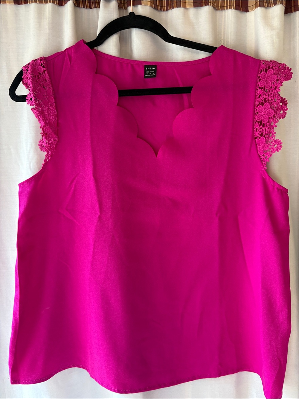 SHEIN Hot Pink Scalloped Neck Lace Sleeve Tank Top